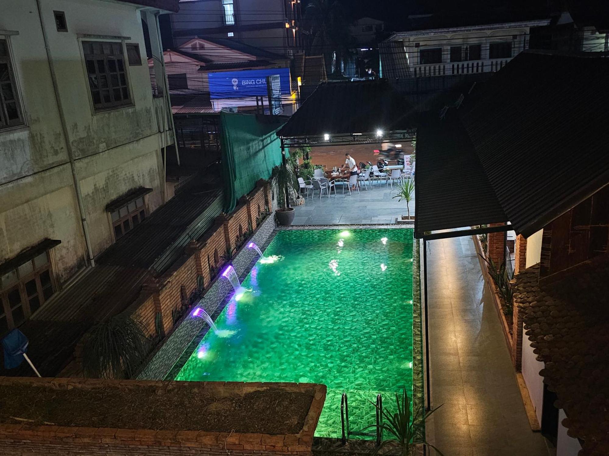 Win Hotel Vang Vieng Exterior photo