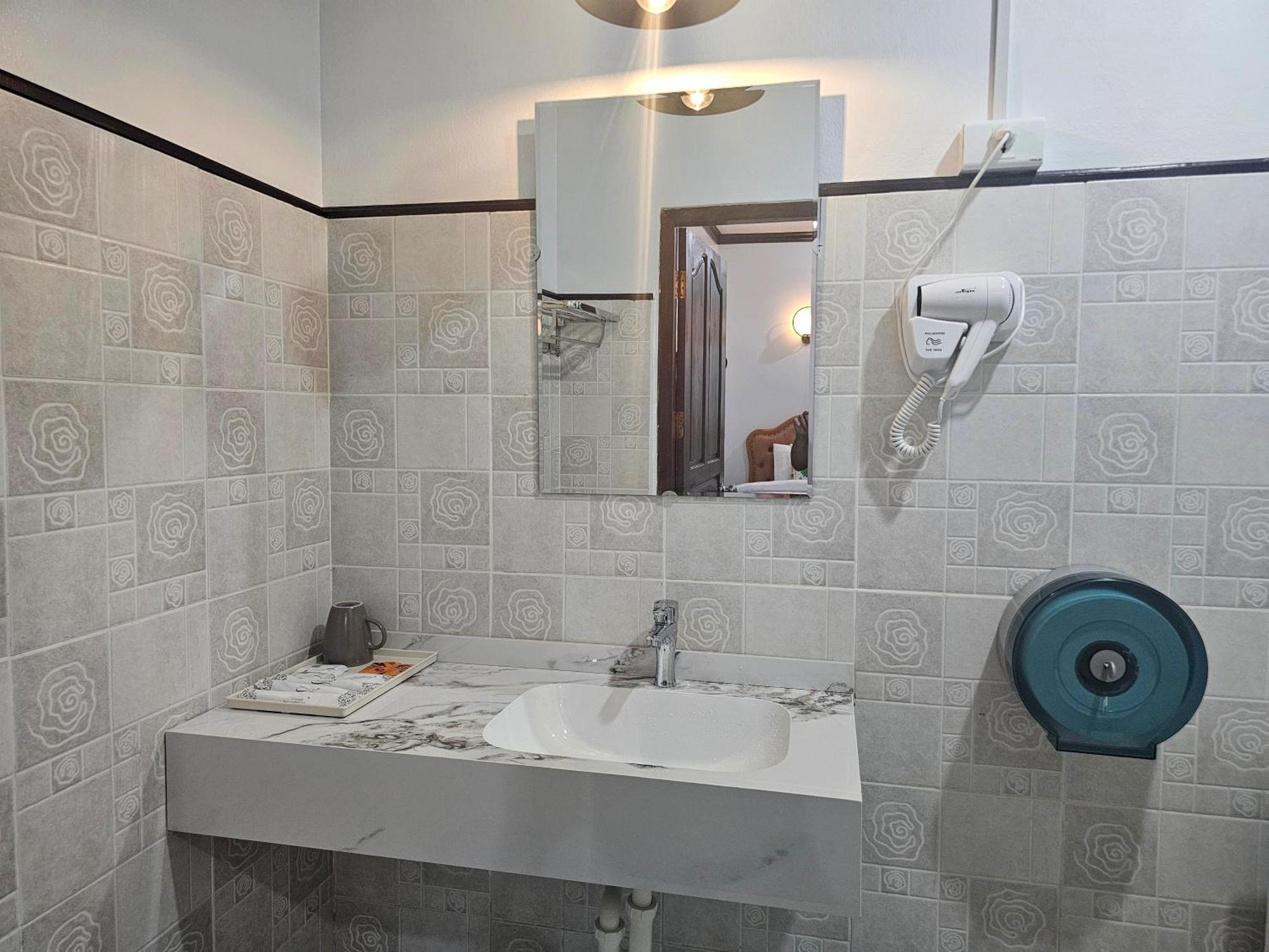 Win Hotel Vang Vieng Exterior photo