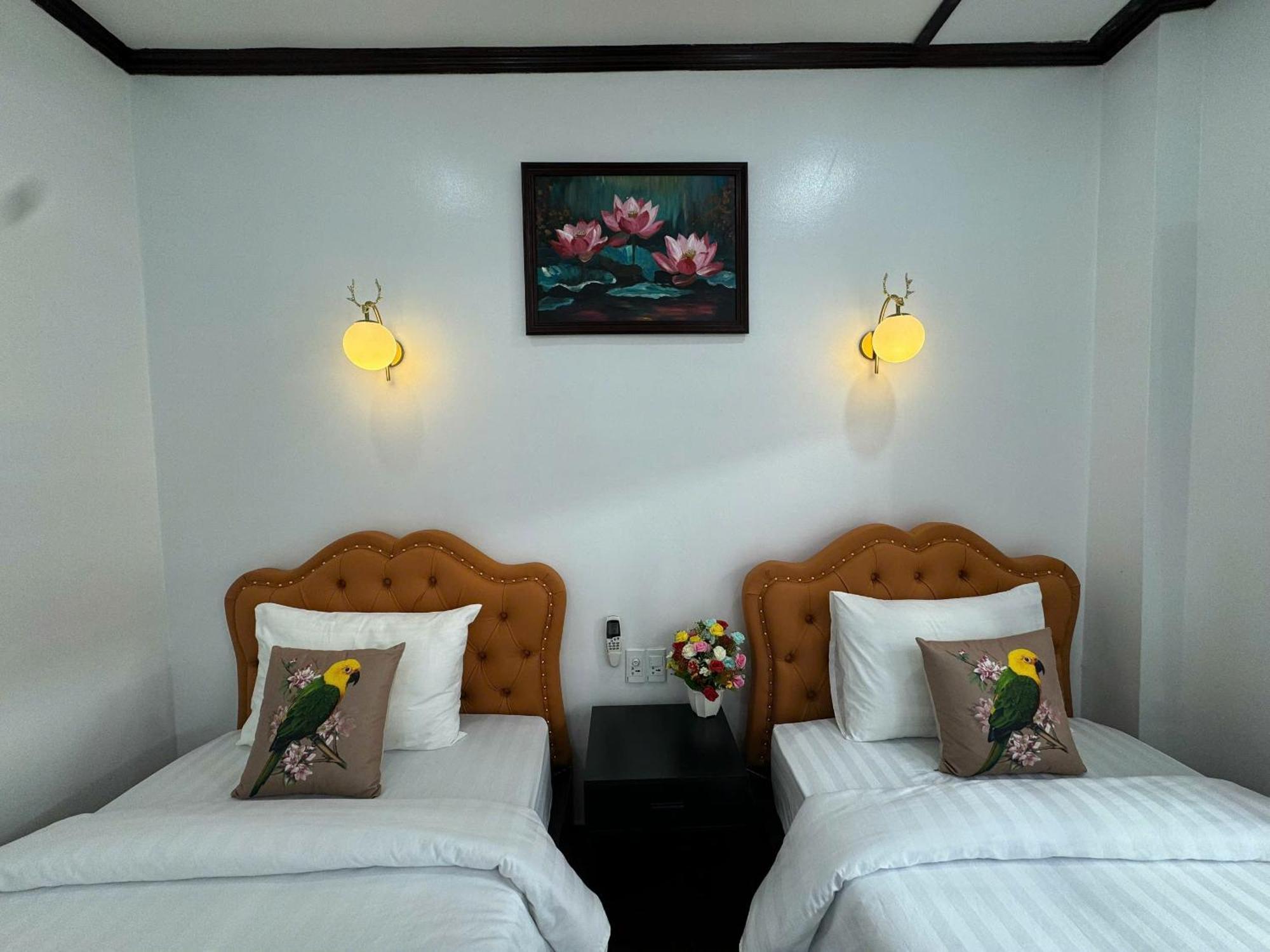 Win Hotel Vang Vieng Exterior photo