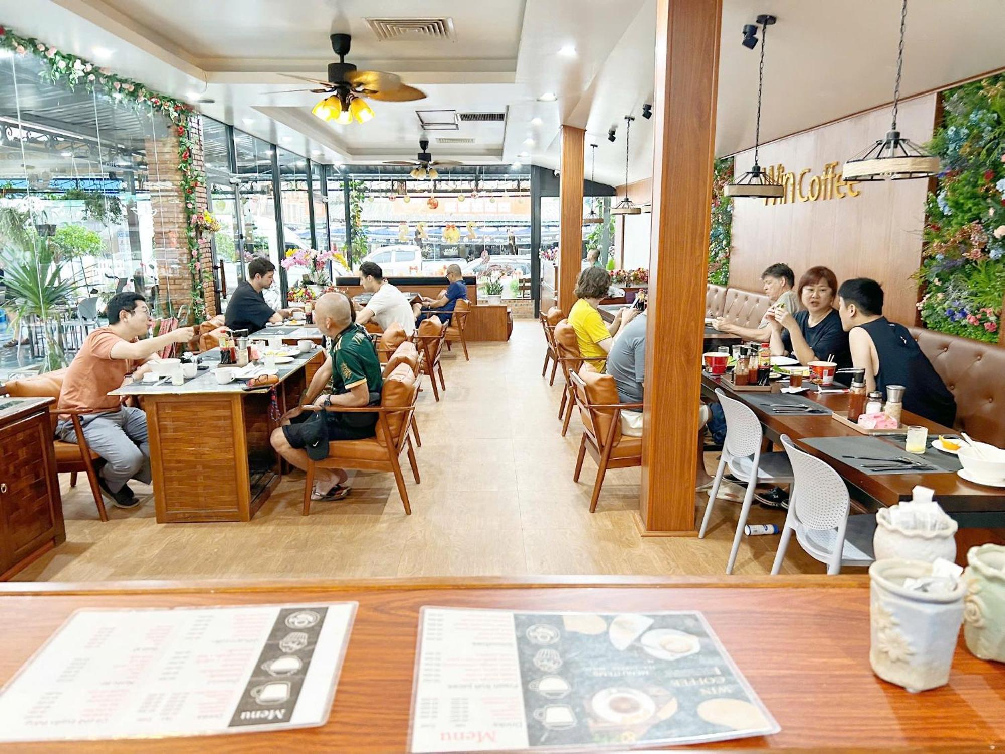 Win Hotel Vang Vieng Exterior photo
